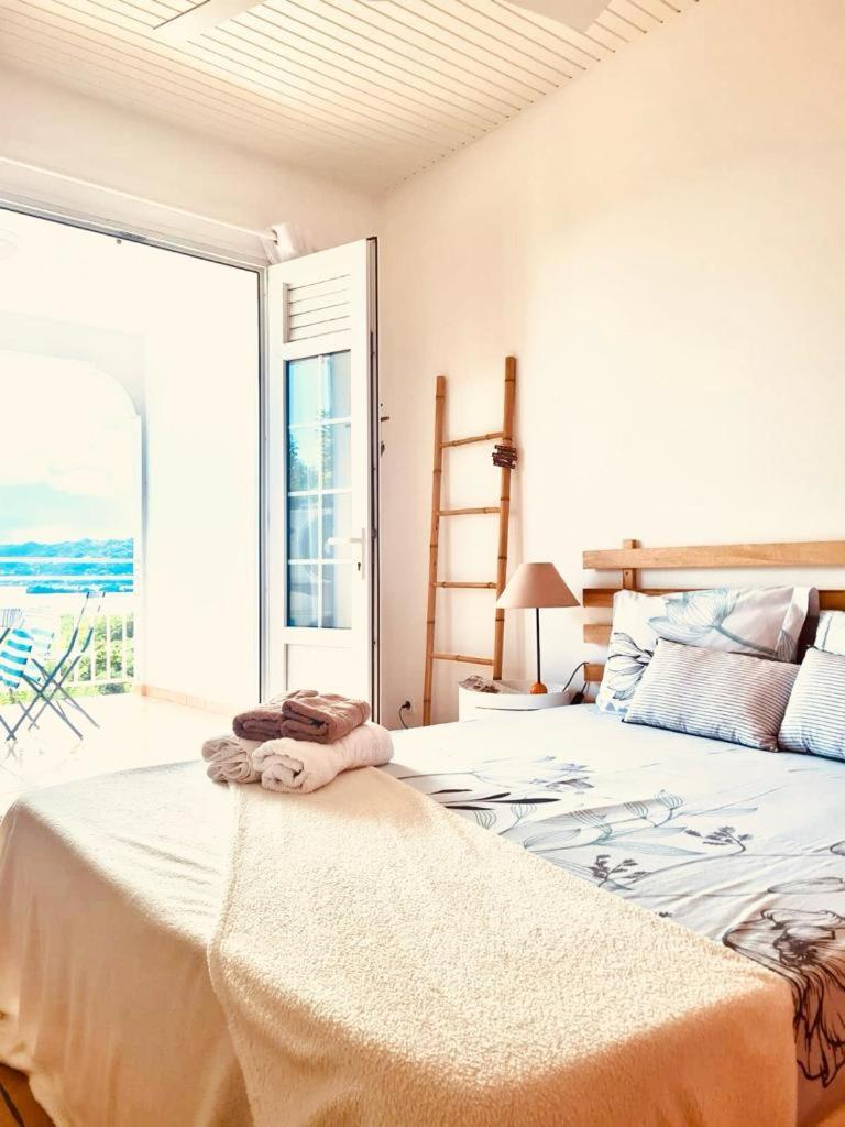 Villa Avec Vue T2 A T5 Duo De La Baie Le Robert Eksteriør billede
