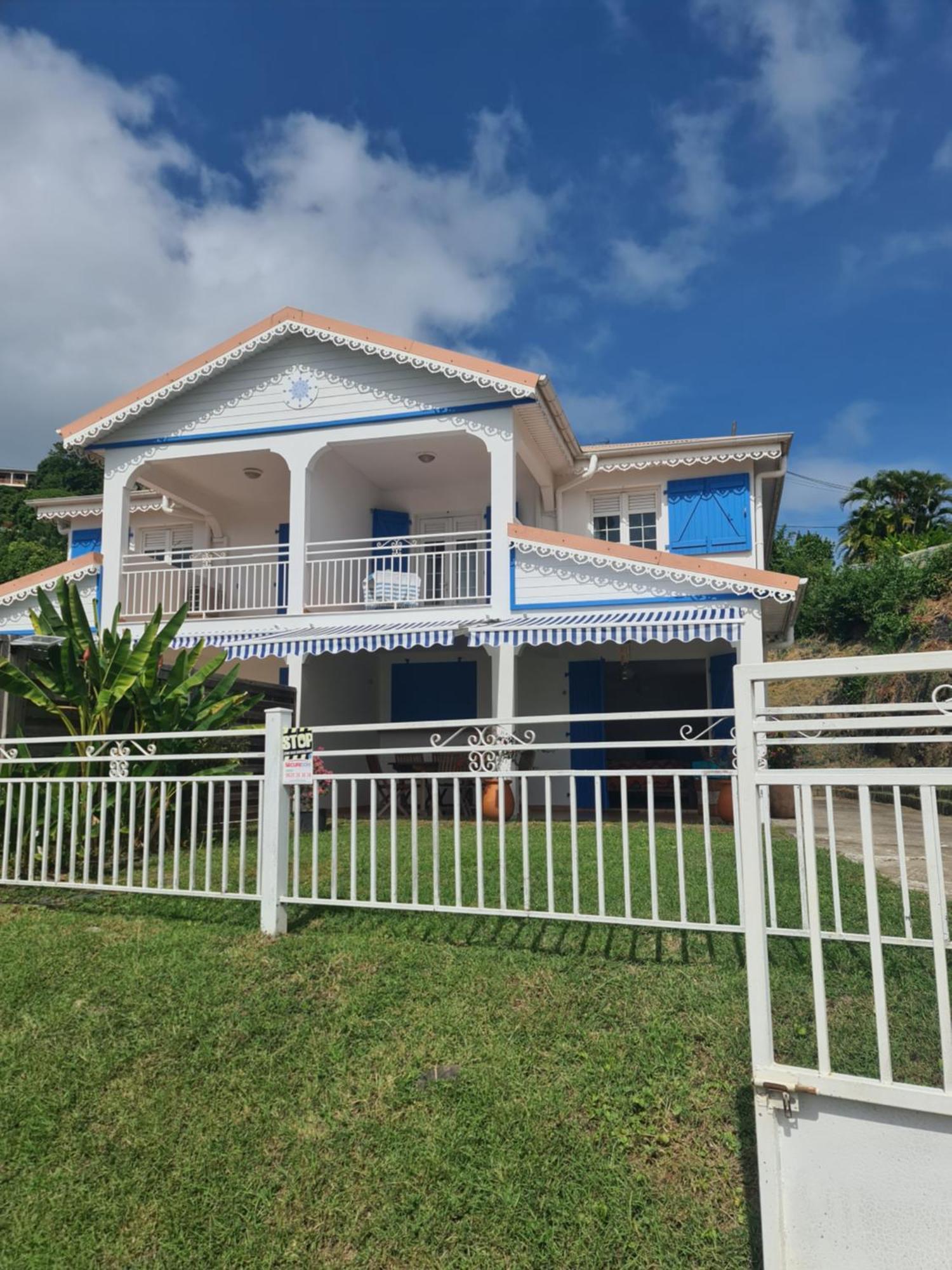 Villa Avec Vue T2 A T5 Duo De La Baie Le Robert Eksteriør billede